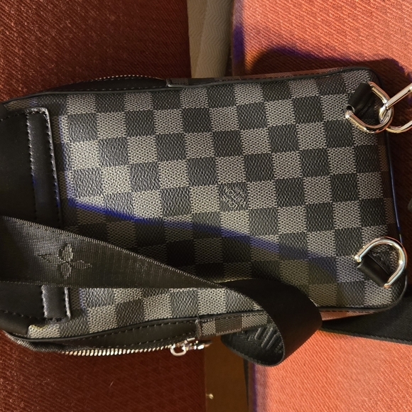 Louis Vuitton Crossbody Bag - Picture 1 of 4